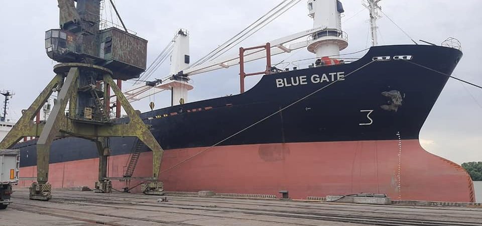 Порт Рени обрабатывает балкер с рекордным дедвейтом