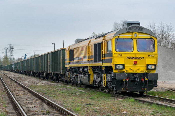 Камышин не считает нужным пускать локомотивы из ЕС в Украину
