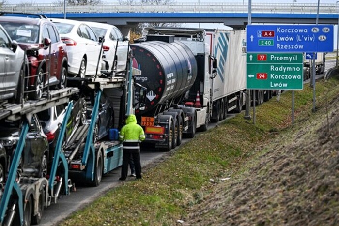 Из-за забастовки польских перевозчиков на границе компании теряют 1 млн грн ежедневно