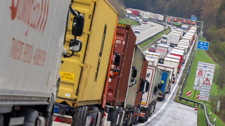 GERMANY: AUSTRIAN TRUCK BLOCKING LEADS TO 46-KILOMETER TRAFFIC FORMATION