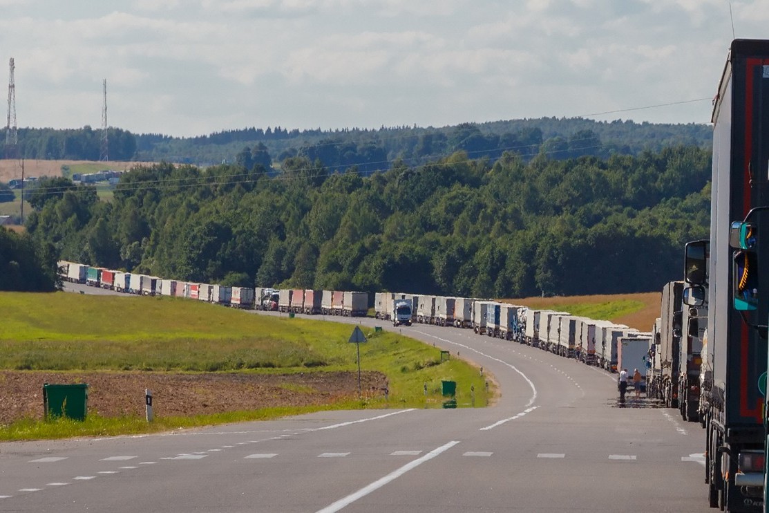 BORDER CLOSED BY WEATHER SOUNDERS. WHY ARE TRUCK DRIVERS PUNISHED? BORDER CLOSED BY WEATHER SOUNDERS. WHY ARE TRUCK DRIVERS PUNISHED?