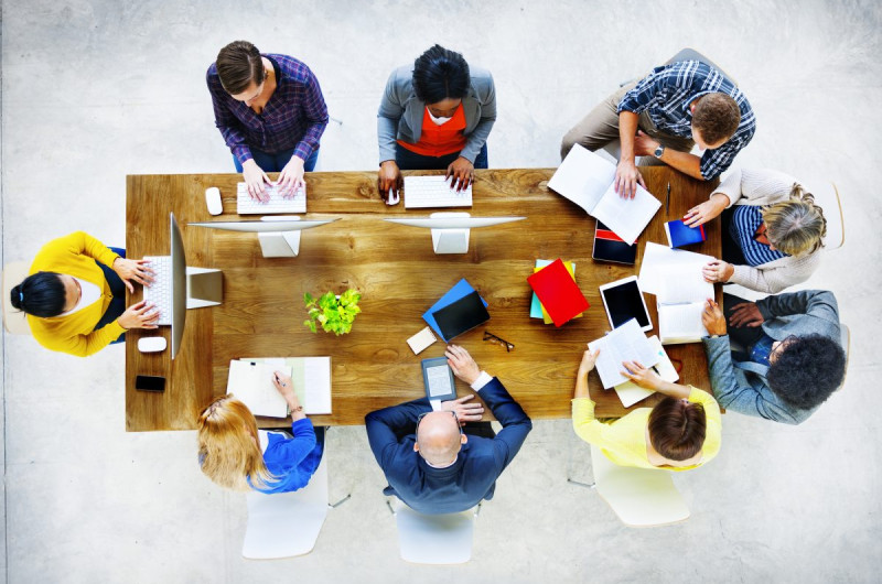Рішення про перенесення засідання 