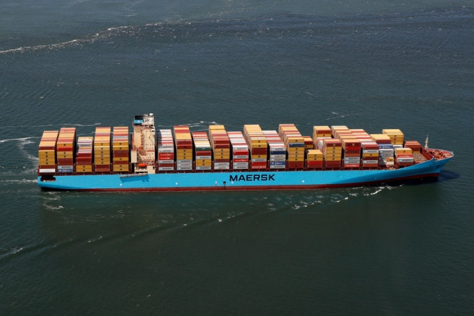 Maersk, Hapag-Lloyd and CMA CGM suspend operations in the Red Sea due to attacks on merchant vessels.