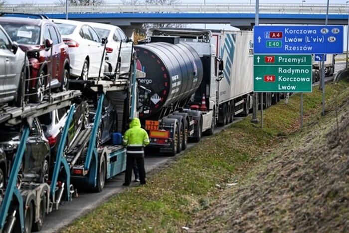 Due to the strike of Polish carriers at the border, companies lose 1 million hryvnias every day