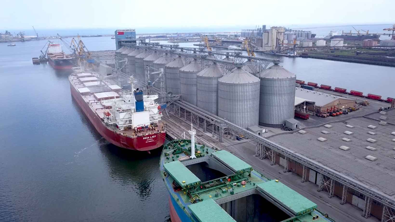 The port of Constanta cannot cope with a large amount of cargo from Ukraine. Imports began to interfere with exports The port of Constanta cannot cope with a large amount of cargo from Ukraine. Imports began to interfere with exports
