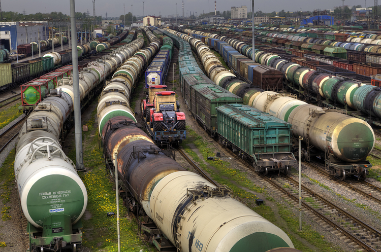 In October, the queue in the direction of the western border crossings was reduced by almost 900 wagons