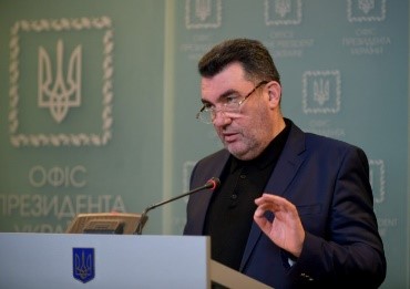 Украина полностью прекращает авиасообщение с Беларусью, - секретарь СНБО