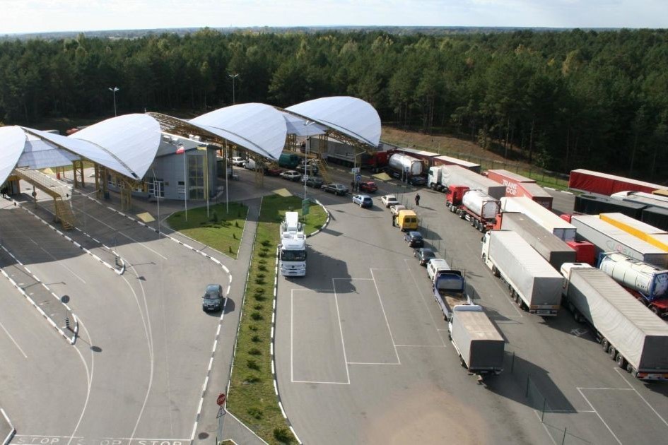 MIU: all trucks cross the border only through the E queue