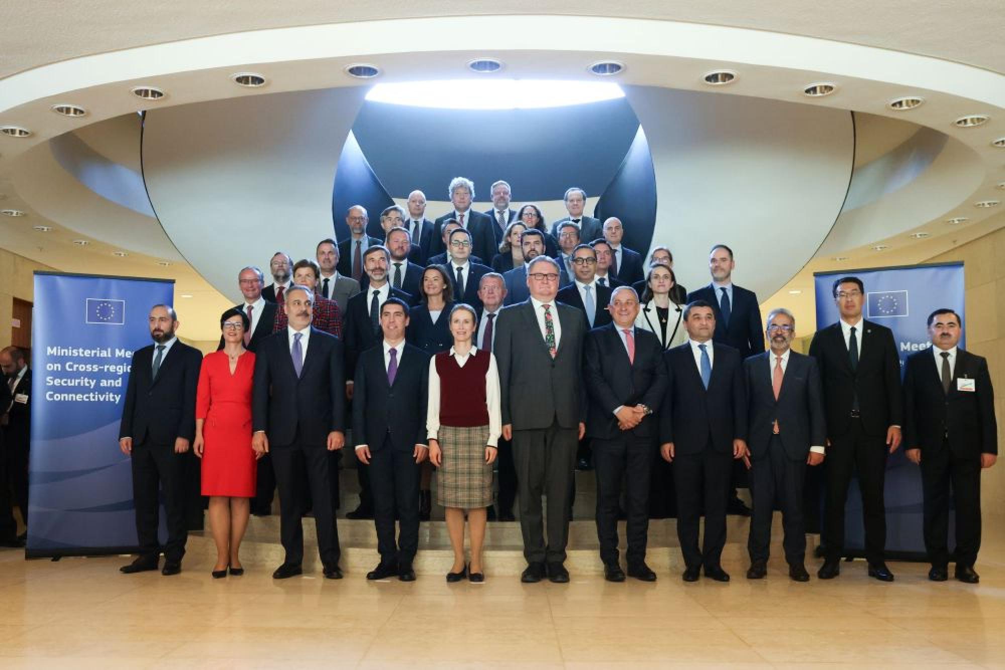 ЄС ЗМІЦНЮЄ МІЖРЕГІОНАЛЬНУ СПІВПРАЦЮ З КРАЇНАМИ ЧОРНОГО МОРЯ, ПІВДЕННОГО КАВКАЗУ ТА ЦЕНТРАЛЬНОЇ АЗІЇ ЄС ЗМІЦНЮЄ МІЖРЕГІОНАЛЬНУ СПІВПРАЦЮ З КРАЇНАМИ ЧОРНОГО МОРЯ, ПІВДЕННОГО КАВКАЗУ ТА ЦЕНТРАЛЬНОЇ АЗІЇ